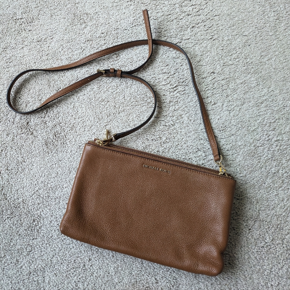 Michael Kors Jet Set Travel Crossbody Bag